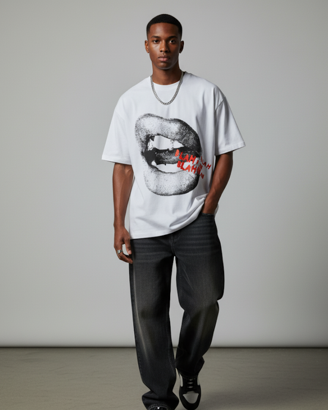 NOISEKISS- Lips Graphic Oversized T-shirt