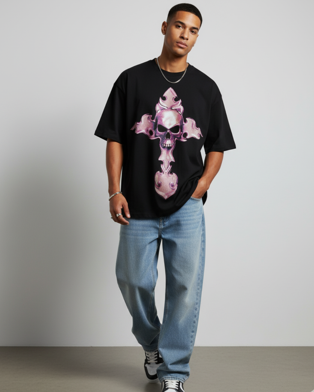 GOTHIC CROSS - Oversized T-shirt