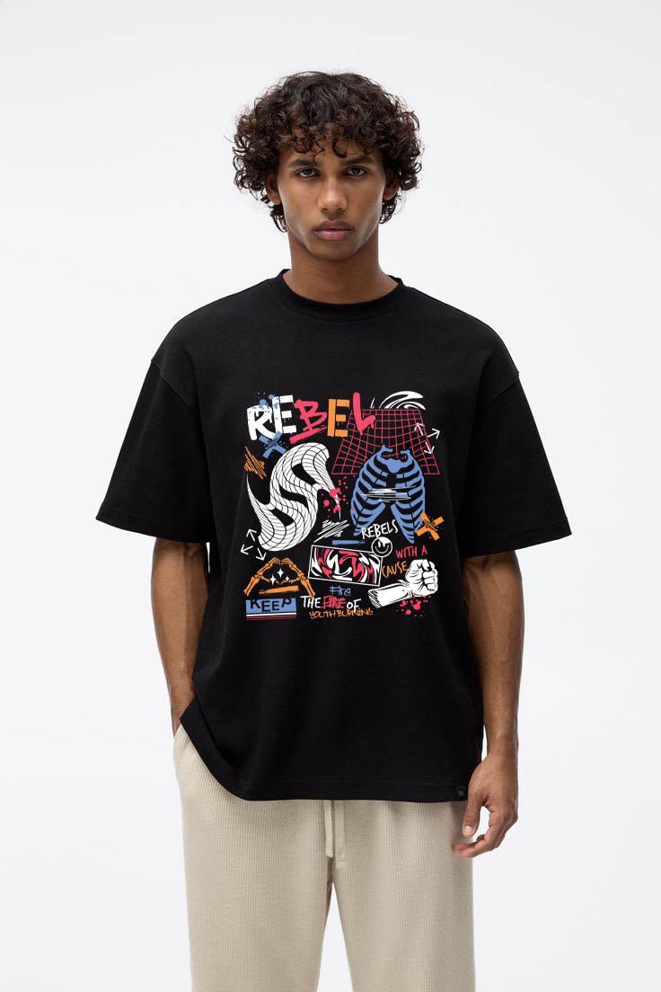 REBEL SPIRIT – Black Oversized Tee